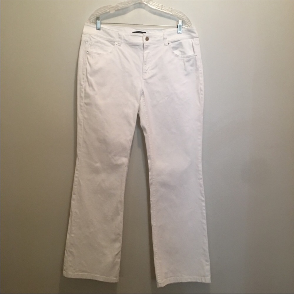 Re-posh White House Black Market Jeans 🤩